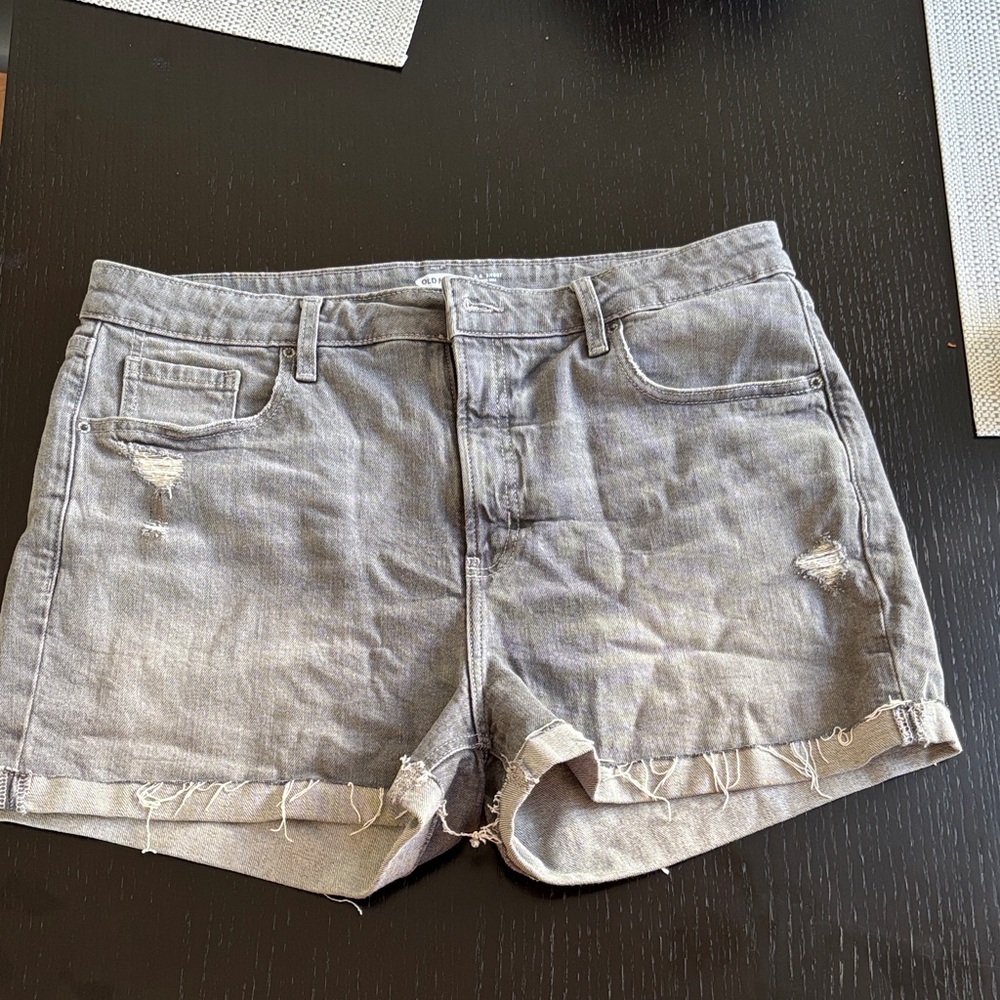 Old Navy O.G Short High Rise Gray Distressed Women's Denim Jean Shorts